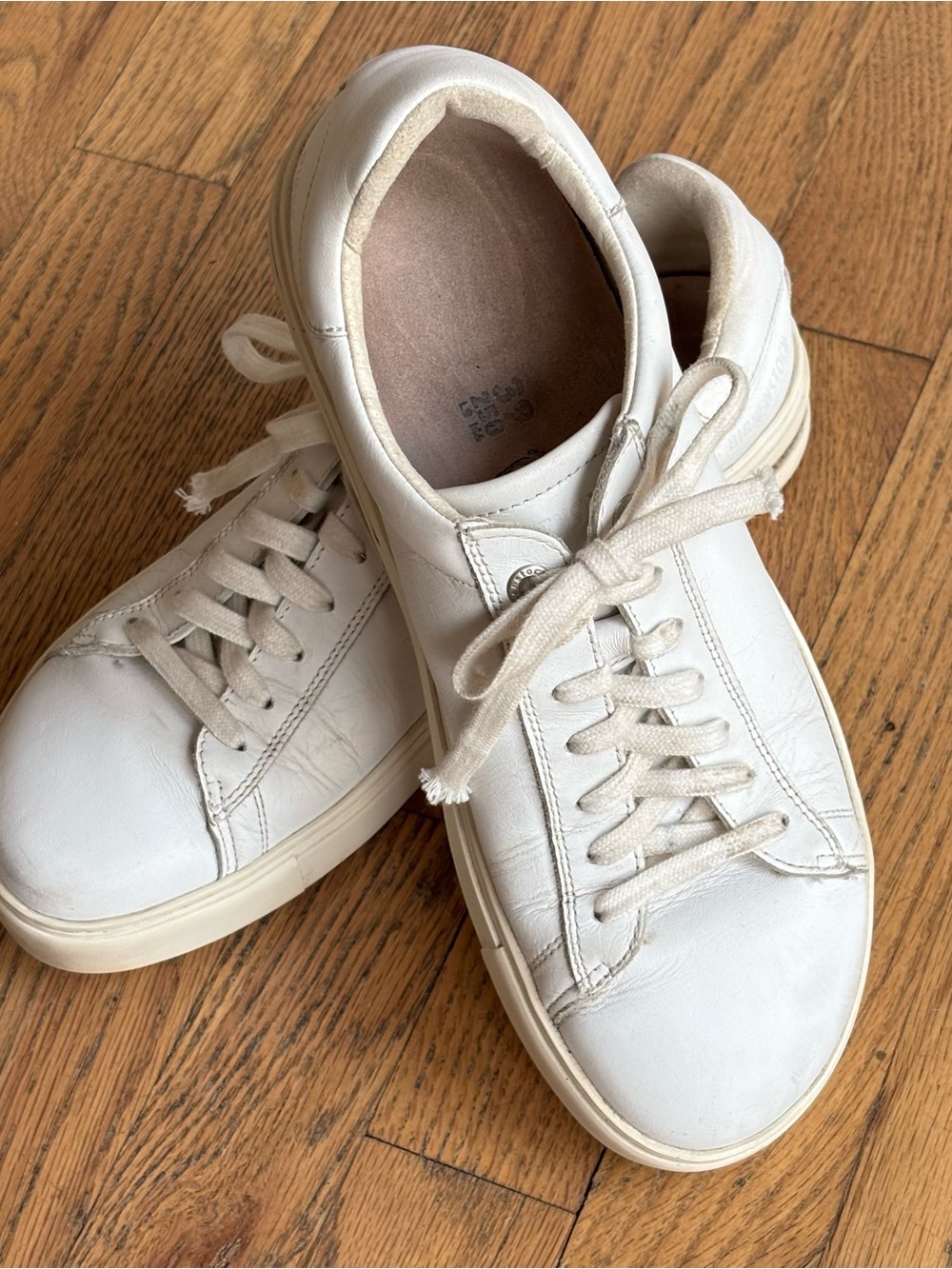 Birkenstock BEND Leather Sneakers in VGC Womens size 39 / 8.5